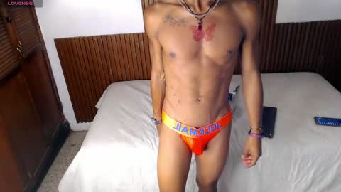 alexis_23cm online show from May 20, 5:19 pm