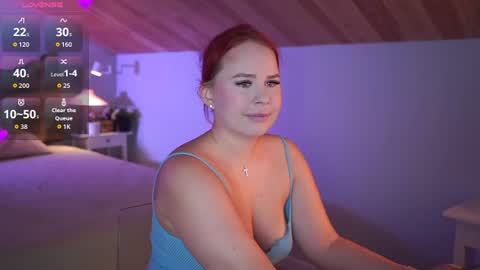Snapshot of alexis_bess chatting on July 17, 6:57 pm Alexis online show from July 17, 6:57 pm