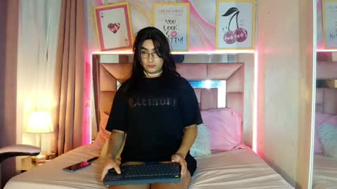 Alexis Castillo  online show from May 3, 3:12 am