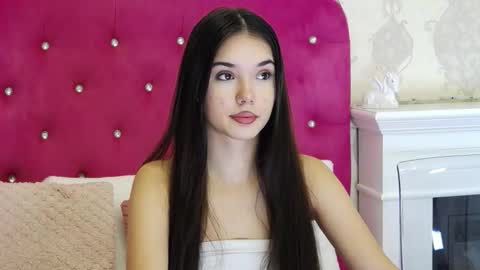 alexisdevine online show from November 3, 5:20 am