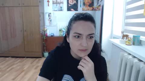 AlexisMillers online show from May 26, 10:00 am