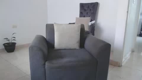 Snapshot of alexmaximuss chatting on February 8, 6:12 pm Maximuss online show from February 8, 6:12 pm