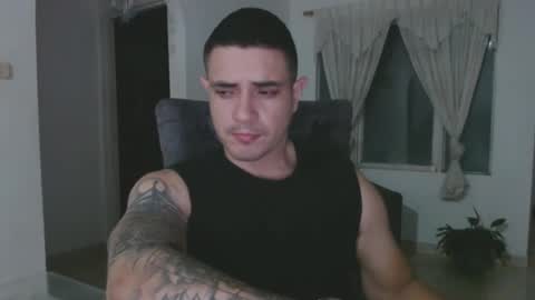 Snapshot of alexmaximuss chatting on February 10, 3:46 am Maximuss online show from February 10, 3:46 am