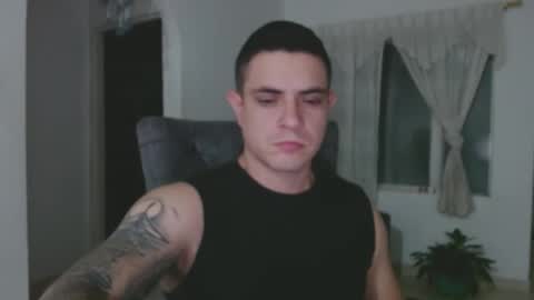 Snapshot of alexmaximuss chatting on February 17, 3:25 am Maximuss online show from February 17, 3:25 am