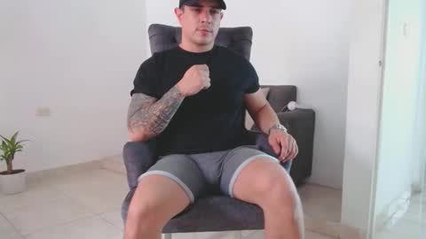 Snapshot of alexmaximuss chatting on March 1, 6:00 pm Maximuss online show from March 1, 6:00 pm