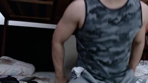 Snapshot of alexsb1998 chatting on February 11, 5:37 am alexsb1998 online show from February 11, 5:37 am