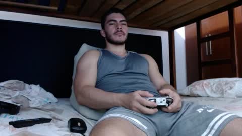 Snapshot of alexsb1998 chatting on February 15, 9:16 am alexsb1998 online show from February 15, 9:16 am