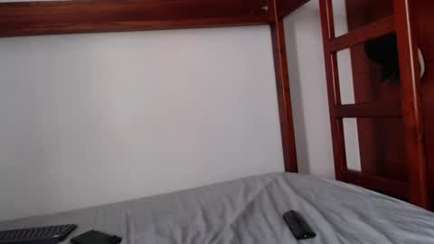 Snapshot of alexsb1998 chatting on March 2, 2:46 pm alexsb1998 online show from March 2, 2:46 pm