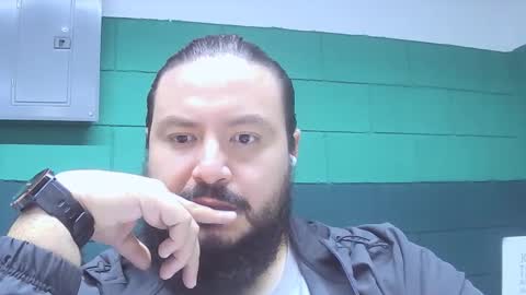 Snapshot of alextambet chatting on December 17, 1:16 pm alextambet online show from December 17, 1:16 pm