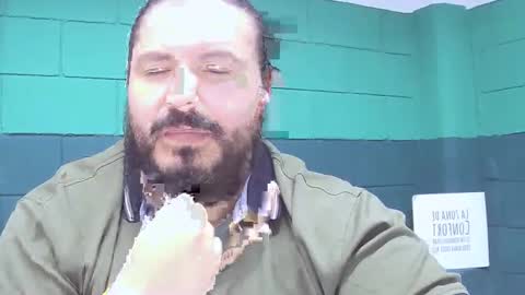 Snapshot of alextambet chatting on March 4, 1:38 pm alextambet online show from March 4, 1:38 pm