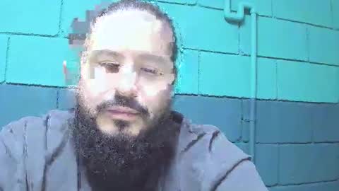 Snapshot of alextambet chatting on May 26, 12:56 pm alextambet online show from May 26, 12:56 pm