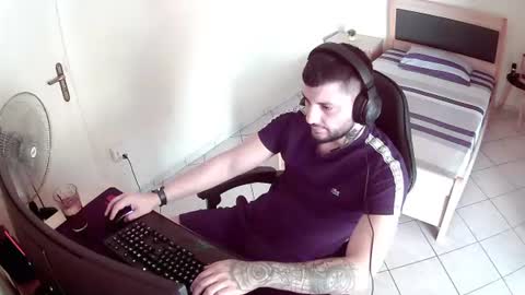 alexthepro00 online show from June 21, 1:35 pm