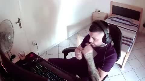 alexthepro00 online show from July 16, 7:14 am