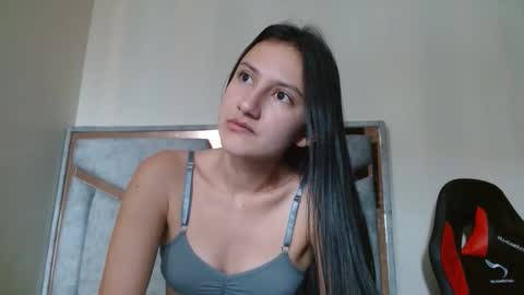 alex y luisa online show from April 17, 3:37 pm