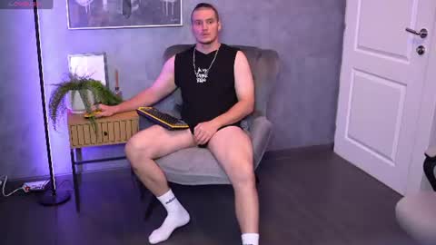 Snapshot of alexwildexx chatting on July 31, 6:24 am Alex online show from July 31, 6:24 am