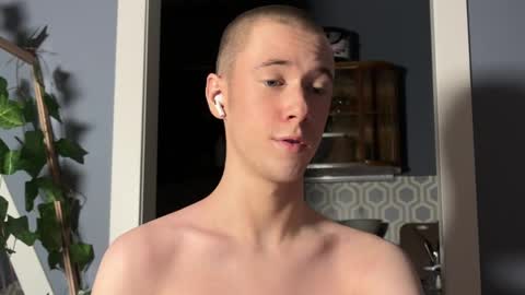 Snapshot of alexwos chatting on December 6, 11:57 pm Alex online show from December 6, 11:57 pm