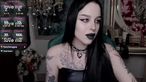 Snapshot of alexx_succubus chatting on February 6, 9:38 pm Alexx Succubus online show from February 6, 9:38 pm