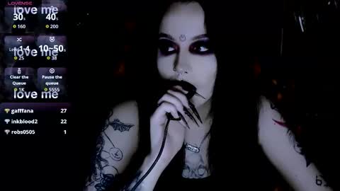 Snapshot of alexx_succubus chatting on September 23, 7:17 pm Alexx Succubus online show from September 23, 7:17 pm
