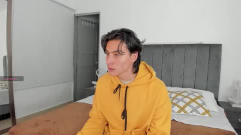 Snapshot of alexxander_hall chatting on October 12, 10:53 pm Alexxander Hall online show from October 12, 10:53 pm