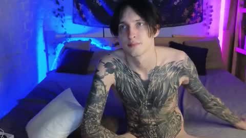 Alex online show from January 8, 5:04 pm