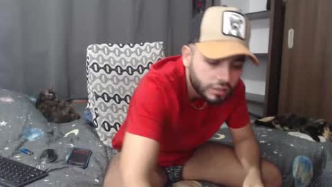 Snapshot of alexxx1106 chatting on December 9, 4:23 am alexxx1106 online show from December 9, 4:23 am