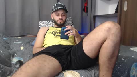 Snapshot of alexxx1106 chatting on December 12, 6:14 am alexxx1106 online show from December 12, 6:14 am