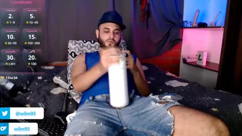 Snapshot of alexxx1106 chatting on February 8, 7:15 am alexxx1106 online show from February 8, 7:15 am