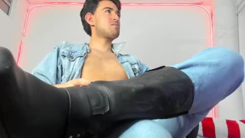 Alexander online show from March 25, 2:39 am