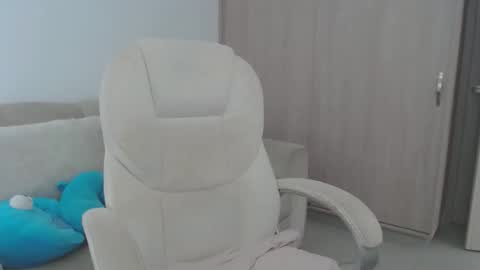 Snapshot of alexyferrer1 chatting on October 17, 8:44 pm alexyferrer1 online show from October 17, 8:44 pm