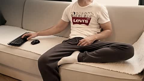 alfadreamer0011 online show from January 13, 11:26 am