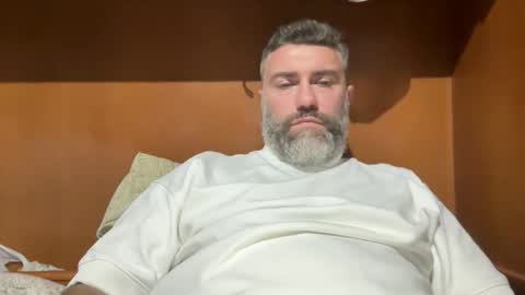 alfali online show from November 1, 8:00 pm