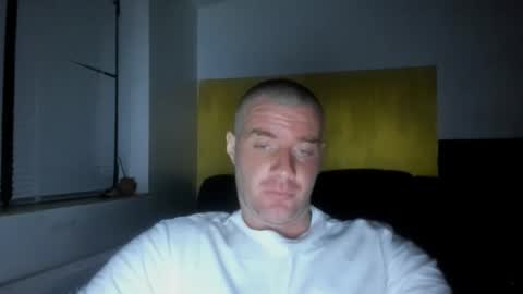 Snapshot of alfiesolomons87 chatting on March 31, 8:31 pm alfiesolomons87 online show from March 31, 8:31 pm
