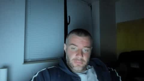 Snapshot of alfiesolomons87 chatting on April 15, 7:32 pm alfiesolomons87 online show from April 15, 7:32 pm