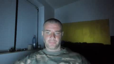 Snapshot of alfiesolomons87 chatting on May 4, 7:43 pm alfiesolomons87 online show from May 4, 7:43 pm