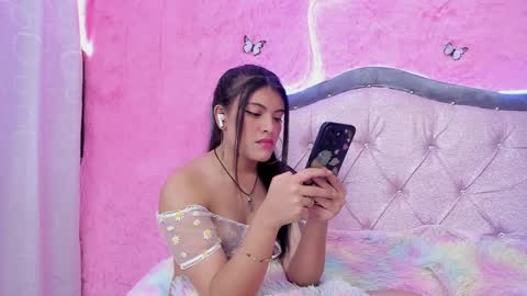 Snapshot of alfresii_rivera chatting on December 15, 8:25 pm Carolina Join The Fan Club online show from December 15, 8:25 pm