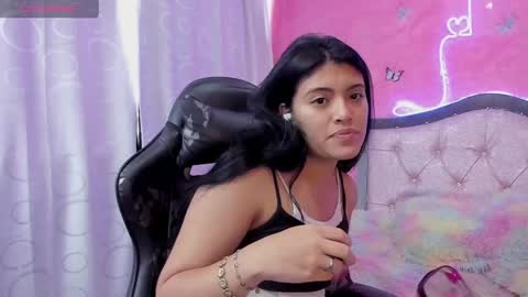 Snapshot of alfresii_rivera chatting on January 17, 3:00 pm Carolina Join The Fan Club online show from January 17, 3:00 pm