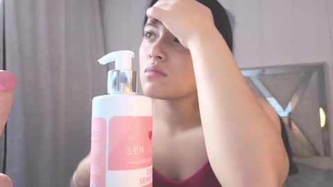 Snapshot of alfresii_rivera chatting on October 4, 11:47 pm Carolina Join The Fan Club online show from October 4, 11:47 pm