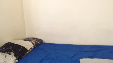 algiz_ online show from October 13, 4:51 pm