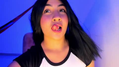 Snapshot of ali_sunce chatting on December 16, 1:31 am online show from December 16, 1:31 am