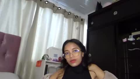 Alia  online show from December 4, 3:32 pm