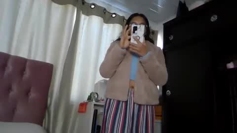 Alia  online show from December 5, 3:50 pm