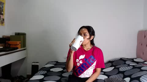 Alia  online show from November 19, 1:11 pm