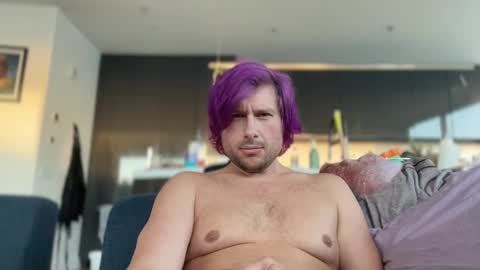 Snapshot of alibastersword chatting on December 3, 12:13 am Luke online show from December 3, 12:13 am