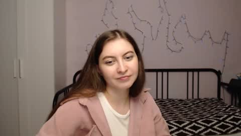 Snapshot of alice_________________________ chatting on December 5, 9:06 pm Alice online show from December 5, 9:06 pm