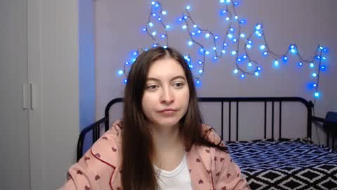 Snapshot of alice_________________________ chatting on December 22, 3:22 pm Alice online show from December 22, 3:22 pm