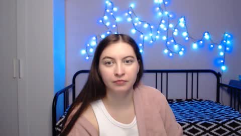 Snapshot of alice_________________________ chatting on December 24, 6:17 pm Alice online show from December 24, 6:17 pm