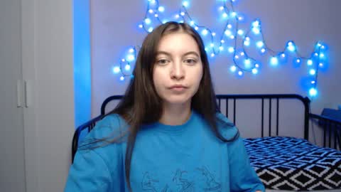 Snapshot of alice_________________________ chatting on January 6, 9:54 pm Alice online show from January 6, 9:54 pm