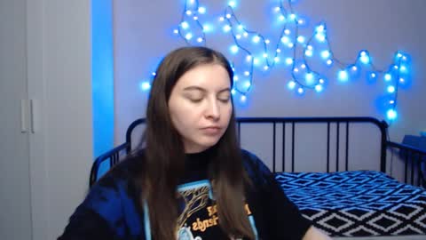 Snapshot of alice_________________________ chatting on January 8, 9:23 pm Alice online show from January 8, 9:23 pm