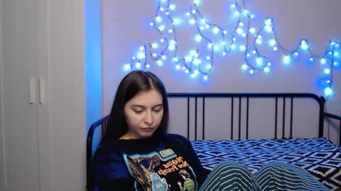 Snapshot of alice_________________________ chatting on January 23, 11:26 pm Alice online show from January 23, 11:26 pm