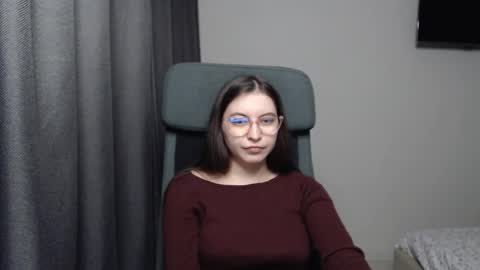 Snapshot of alice_________________________ chatting on February 10, 8:42 pm Alice online show from February 10, 8:42 pm